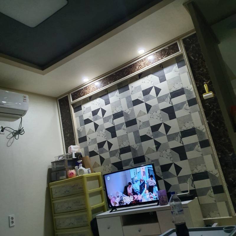 지금 느꼈는데 내 자취방 모텔 같애 | 인스티즈