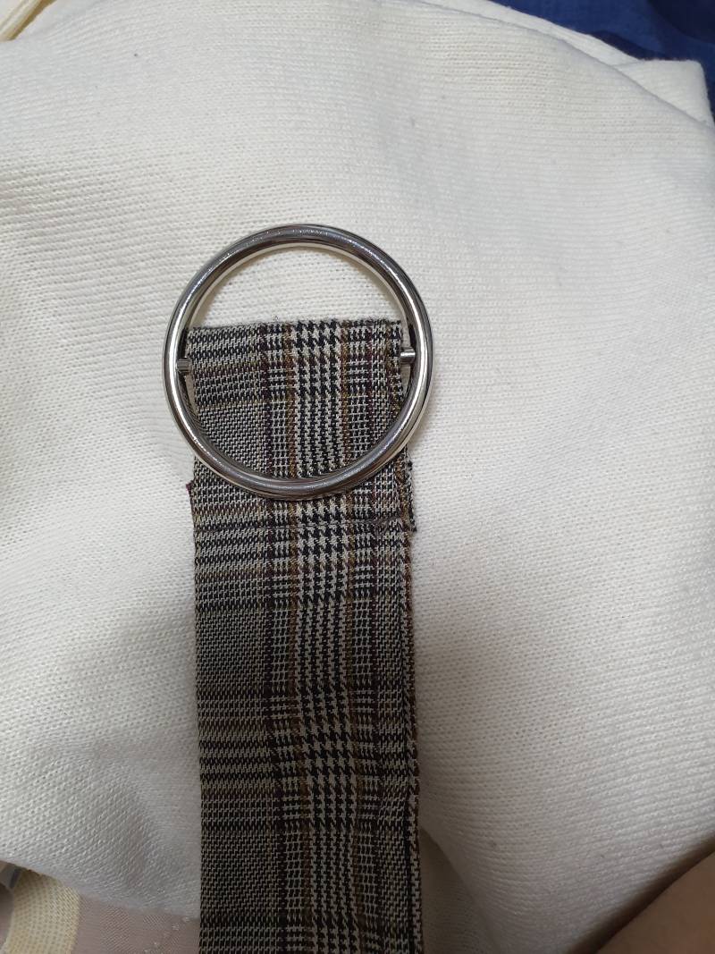 익드라 이런 허리띠는 어떻게 매야해?? | 인스티즈