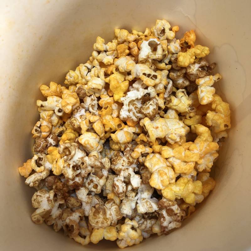 팝콘 눅눅해졌는데 에어프라이어 돌려,,,? 아닌가? | 인스티즈