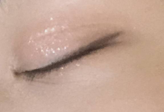 나 아이라인 나름 내려서 그린다고 생각했는데 | 인스티즈