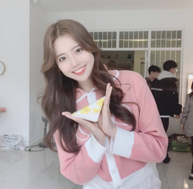 오아이오아이 가디건 두 개 판매해요🐰💖 | 인스티즈