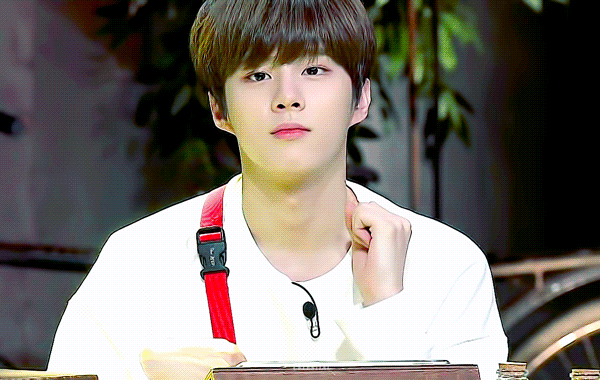 김우석 이날 왜케 초딩같아 | 인스티즈