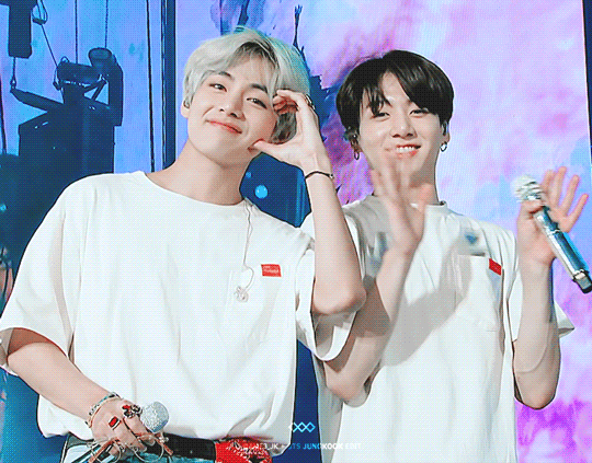 [잡담] 태형이가 싸준 볼하트 포장해가는 정국이 | 인스티즈