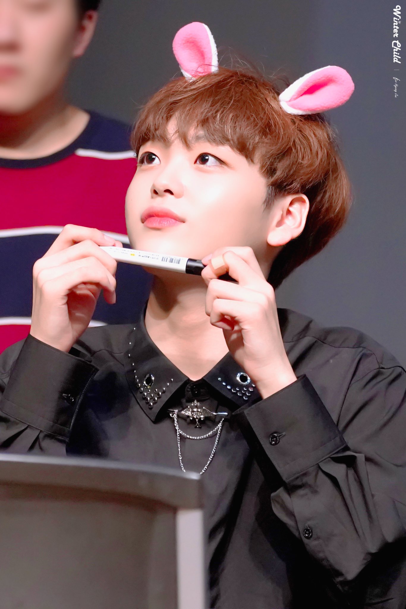 그냥 형준이 안아주고 싶다... | 인스티즈