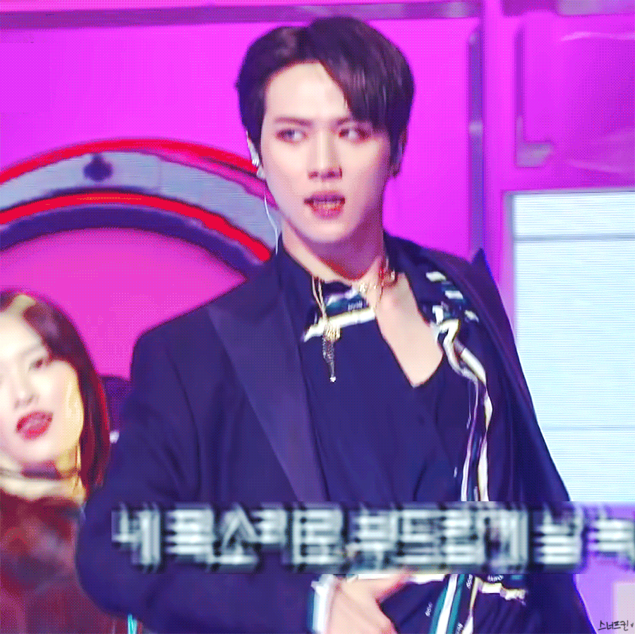 아 진짜 래퍼라고 마이크 저렇게 잡은거 넘 귀여워 죽겠다고 | 인스티즈