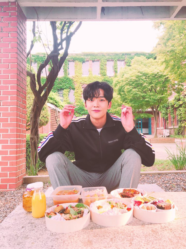 💙sf9 로운이 셀카 모음💙 | 인스티즈