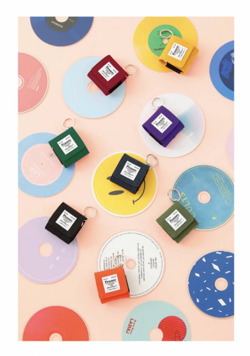 익들아 에어팟 이 케이스 어때? 살말 골라주라 🦁💗 | 인스티즈