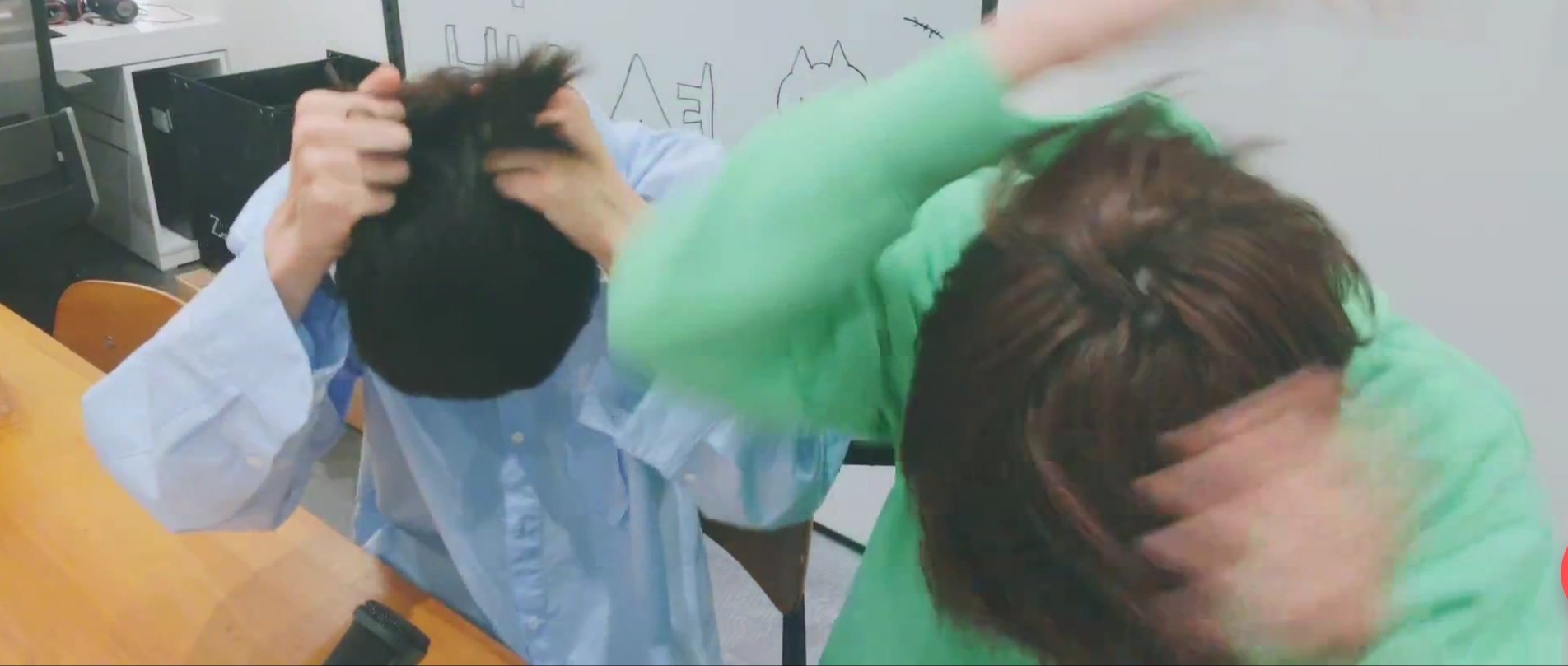 팬 : 머리 진짜예요? 가발이지? 투바투: | 인스티즈