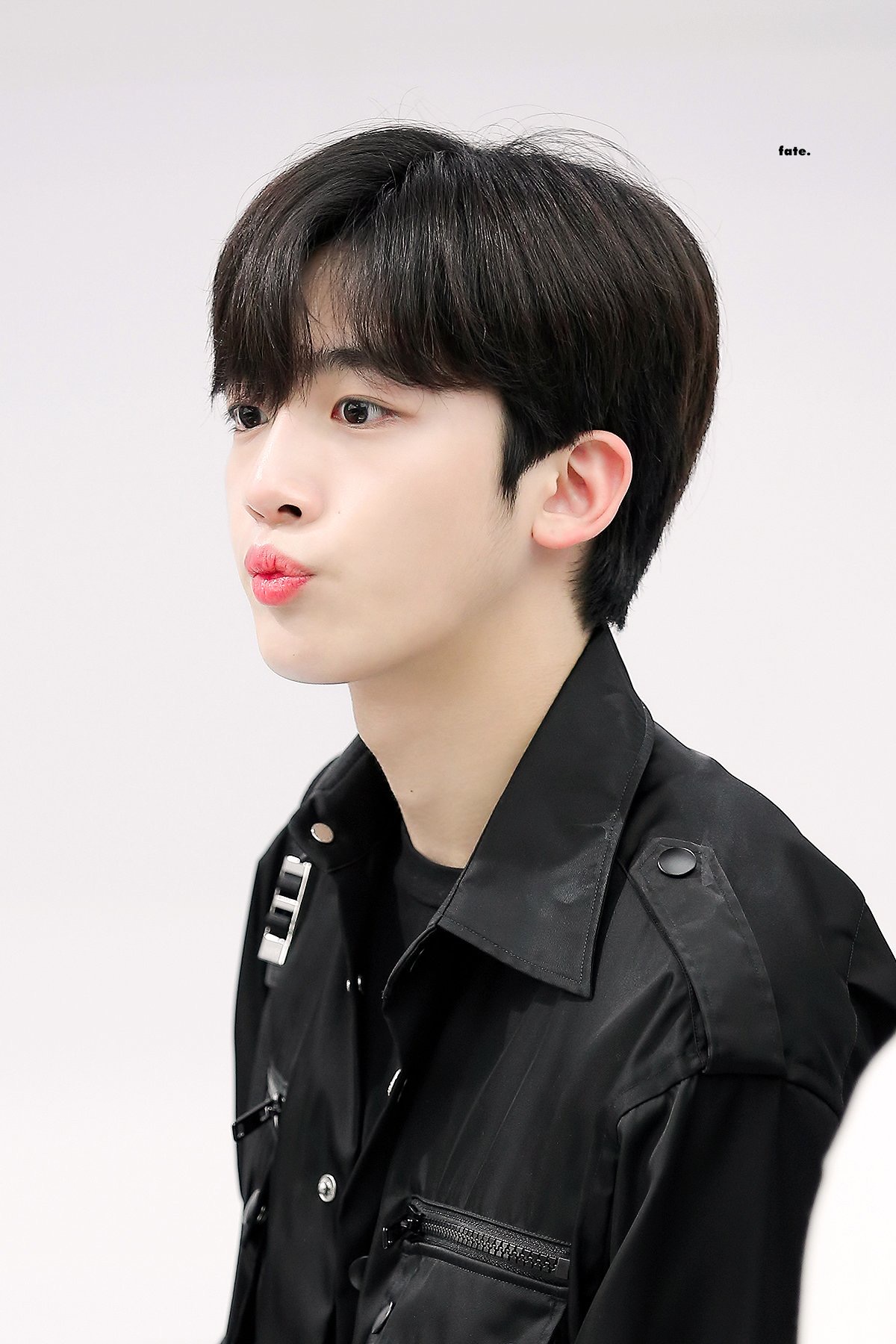 아 왜 갈수록 김요한 처돌이 되는거지...? | 인스티즈