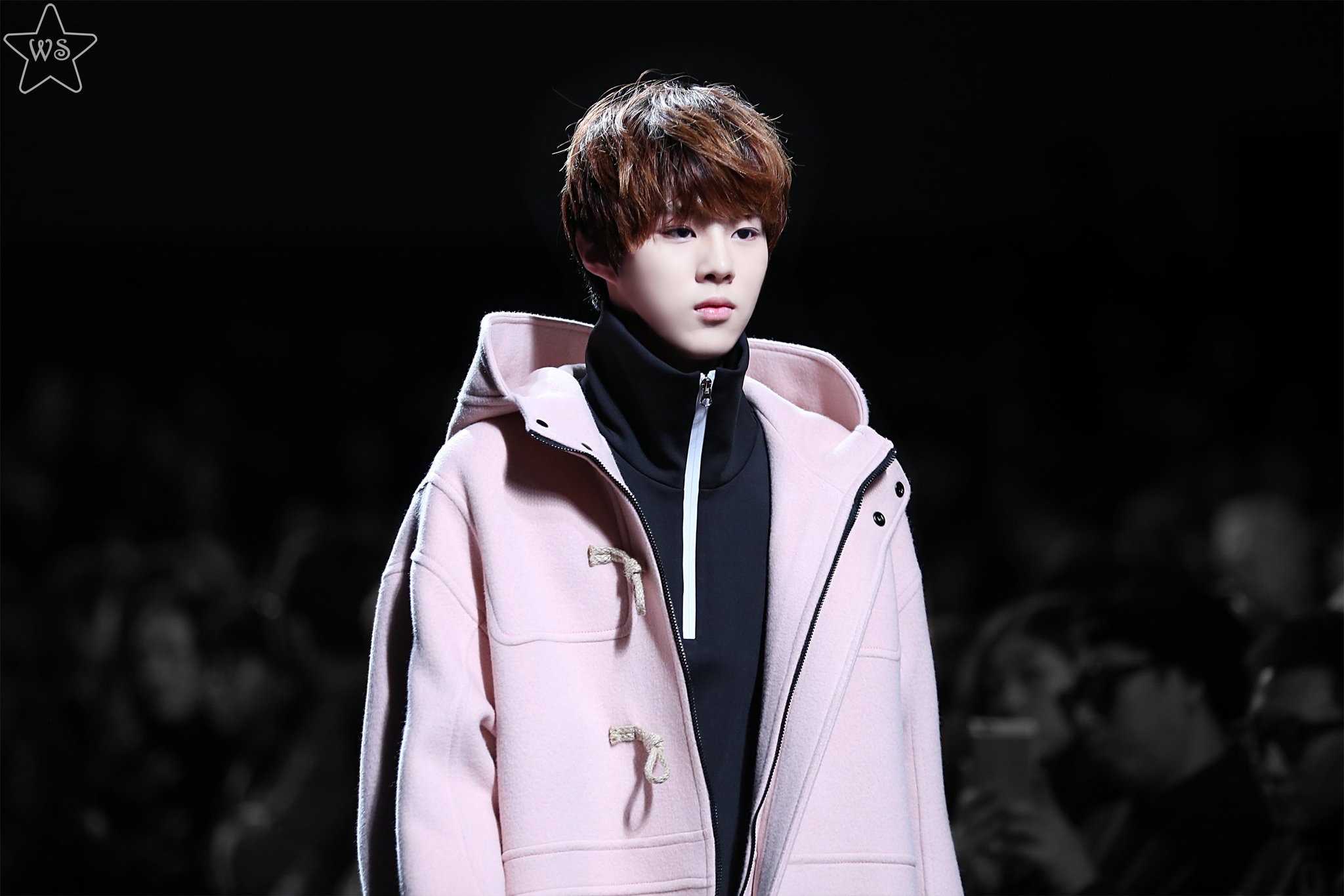 헐 김우석 이사진 ㄹㅇ 초면ㅋㅋㅋㅋㅋㅋㅋㅋ | 인스티즈