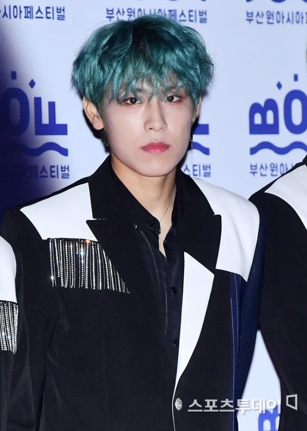 박우진 ㄹㅇ 늑대상이다 | 인스티즈