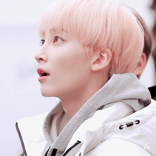 눈 큰 사람이 스노우 쓰면 안되는 극단적인 예는 윤정한 셀카가 레전드라고 생각함ㅋㅋㅋㅋㅋㅋㅋㅋㅋㅋㅋ | 인스티즈