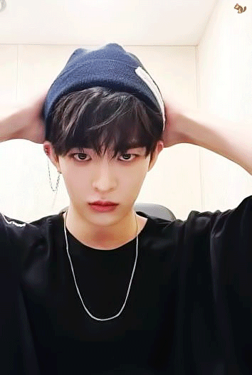 정수빈 큰 것 좀 봐 | 인스티즈