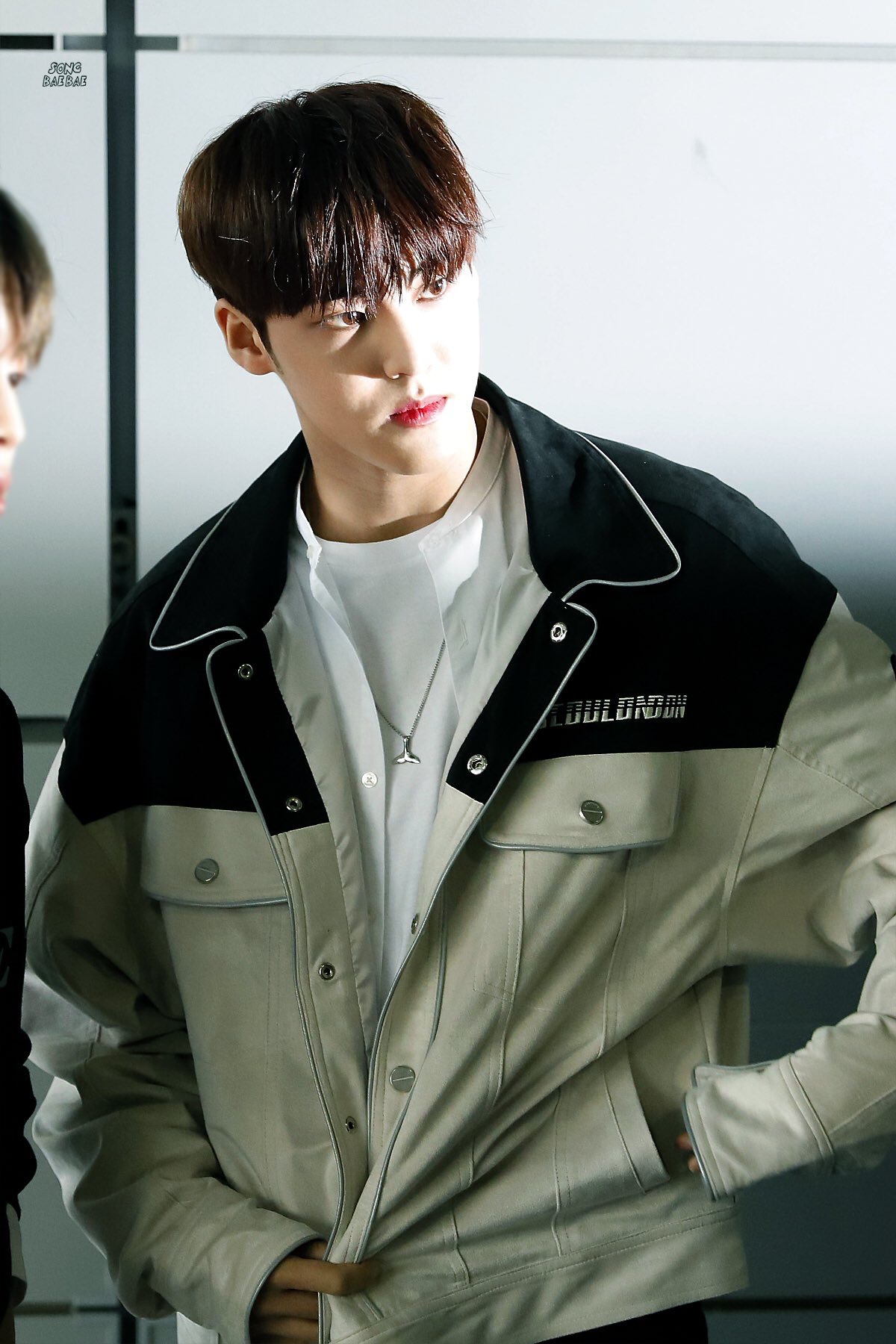 송유빈 진짜 확신의 늑대상같아 | 인스티즈