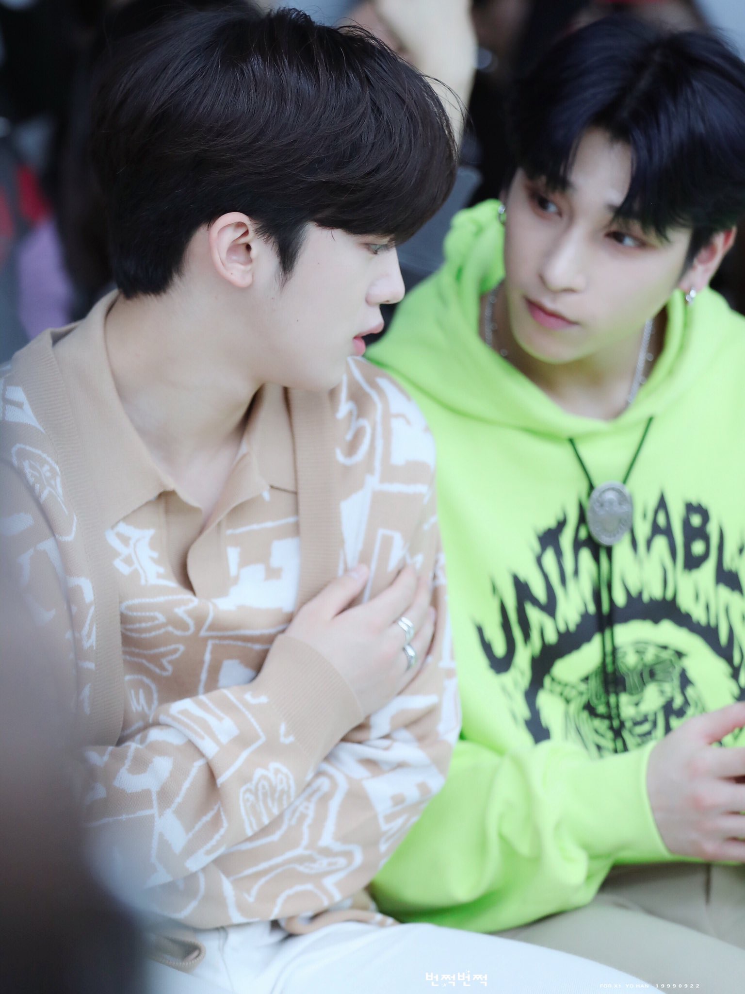 이한결 눈빛 뭐야 | 인스티즈