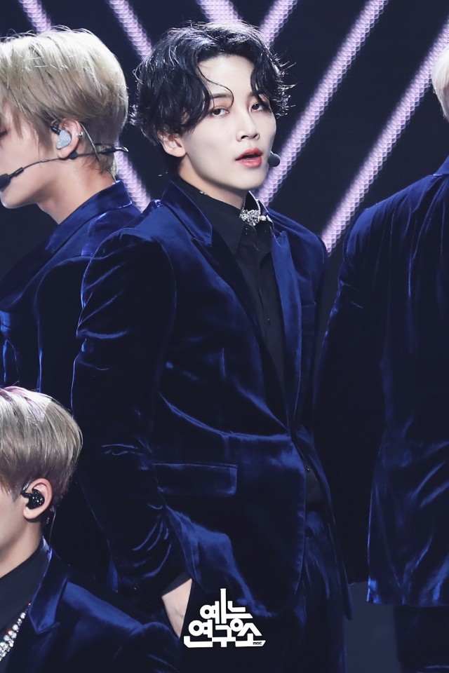 윤정한 진짜 잘생겼어,,, | 인스티즈