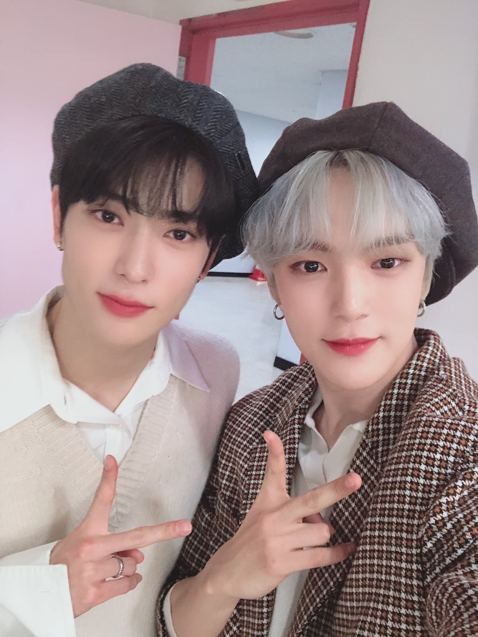 민혁 재현 셀카 또 올라옴 이번엔 민혁이가 올렸다 | 인스티즈