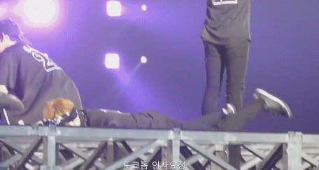 시우민 더러워지는거 싫어하는데 팬들한테 하는것 좀 봐 | 인스티즈