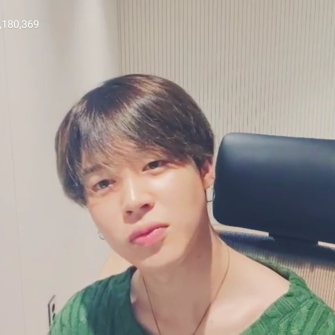 실시간 방송중인 방탄 지민 얼굴 대박임 | 인스티즈