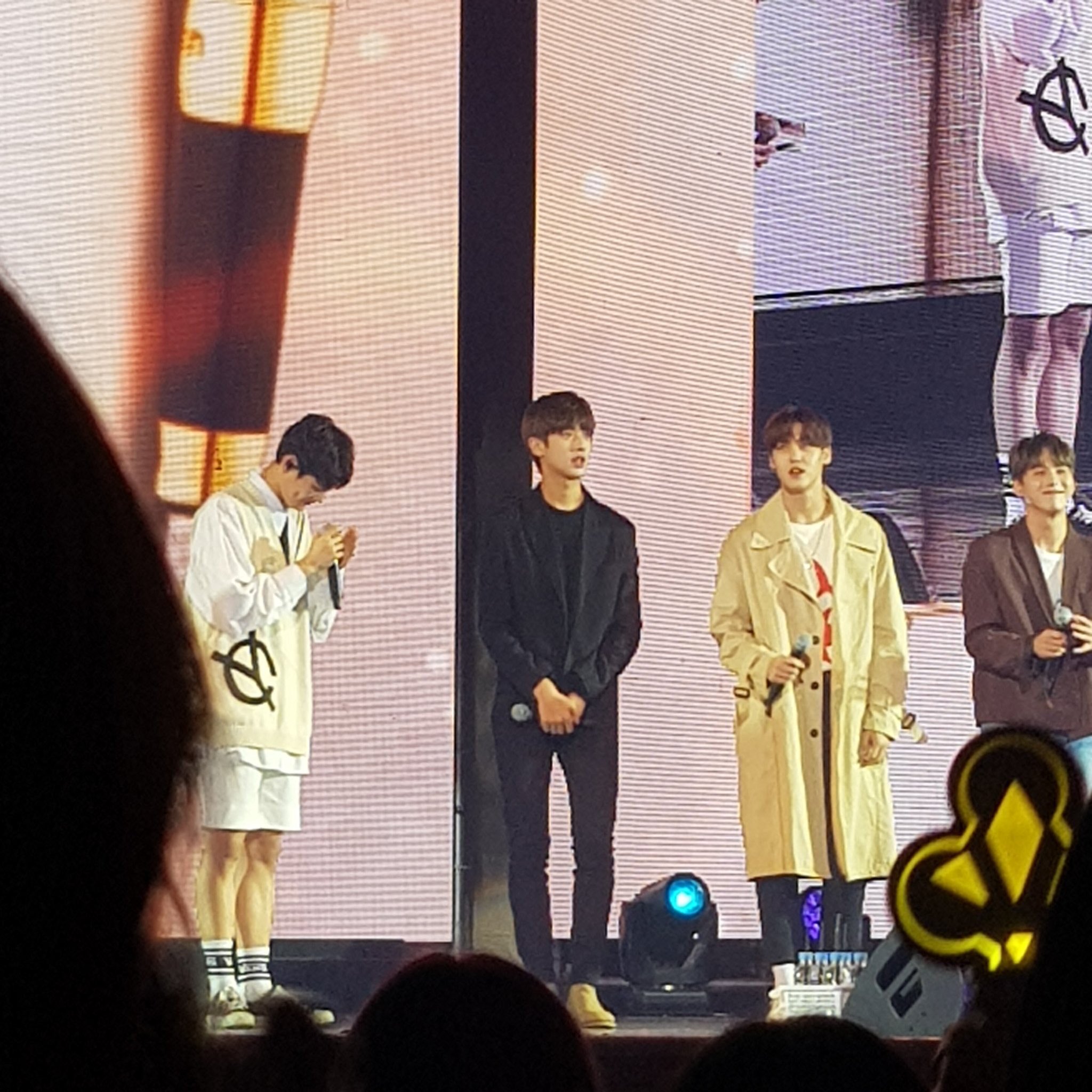 김국헌 송유빈 오늘 병찬이 팬미팅에서 털날리고 왔구낰ㅋㅋㅋ | 인스티즈