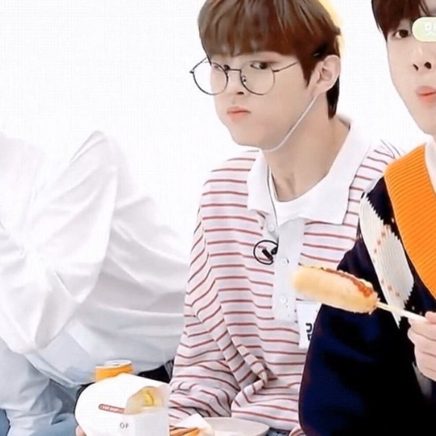 아니 김우석 개말라 인간인데 먹는 거에 왜이렇게까지 진심인거야 | 인스티즈