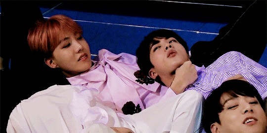 방탄 진 자기가 호비한테 들이대는건 괜찮지만 호비가 그러면 | 인스티즈