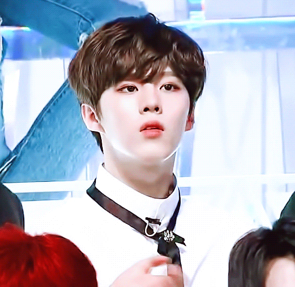 김우석 자기 잘생긴데다가 예쁘게생긴건 잘 알고있으나 거기에 별 생각은 없다는거 | 인스티즈