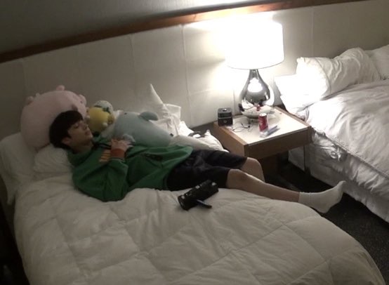 야 투바투 휴닝카이18세오빠라며.. 이 짤 보고도 너네 오빠라 할 수 있냐 양심 챙겨봐ㅎㅎ; | 인스티즈