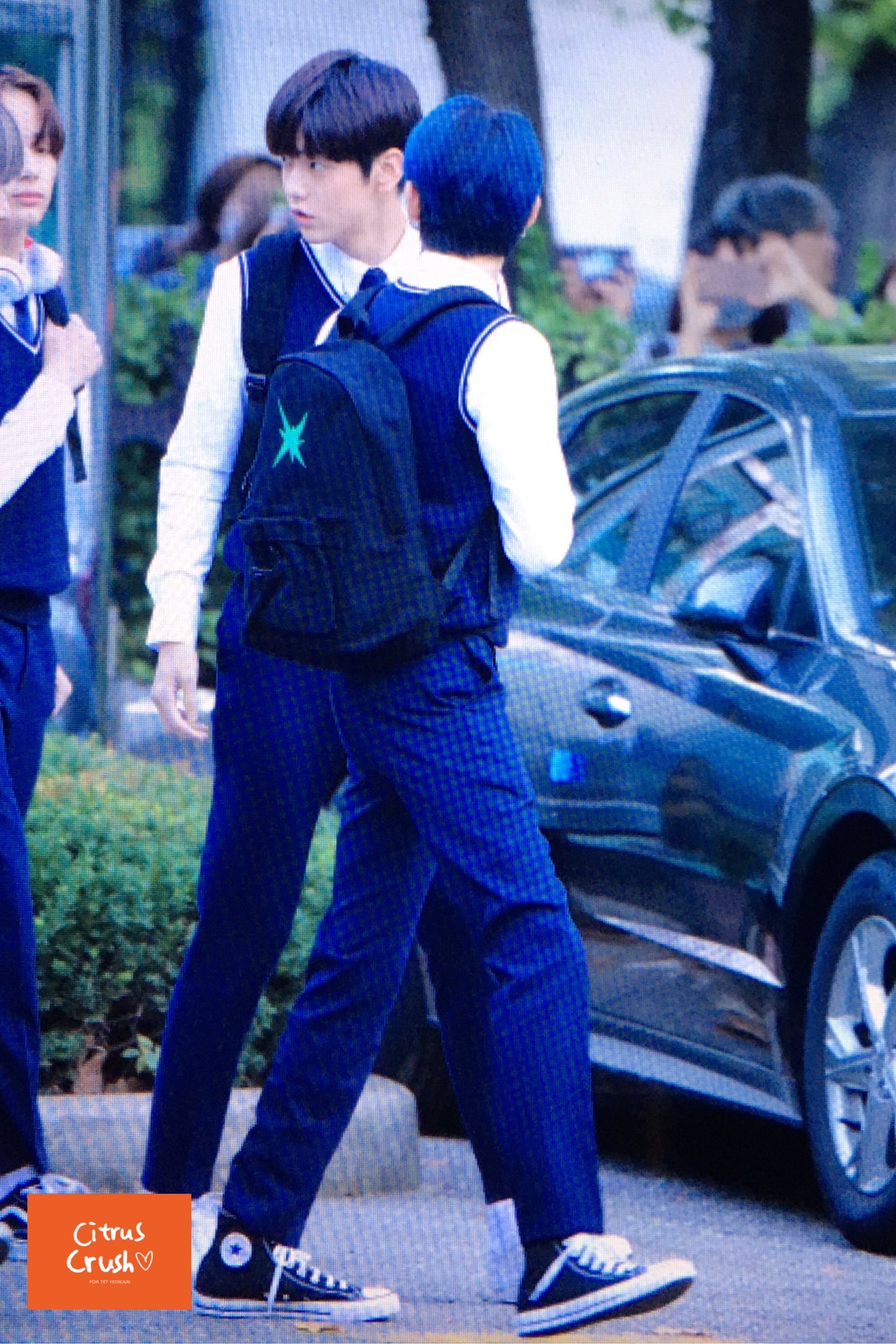 투바투 연준 교복+가방까지 매고 옴ㅋㅋㅋㅋㅋㅋ | 인스티즈