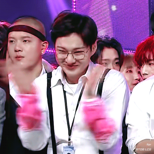 이창섭이 돌아왔어요어오오어ㅓ어어어어엉엉엉 😭😭😭 | 인스티즈