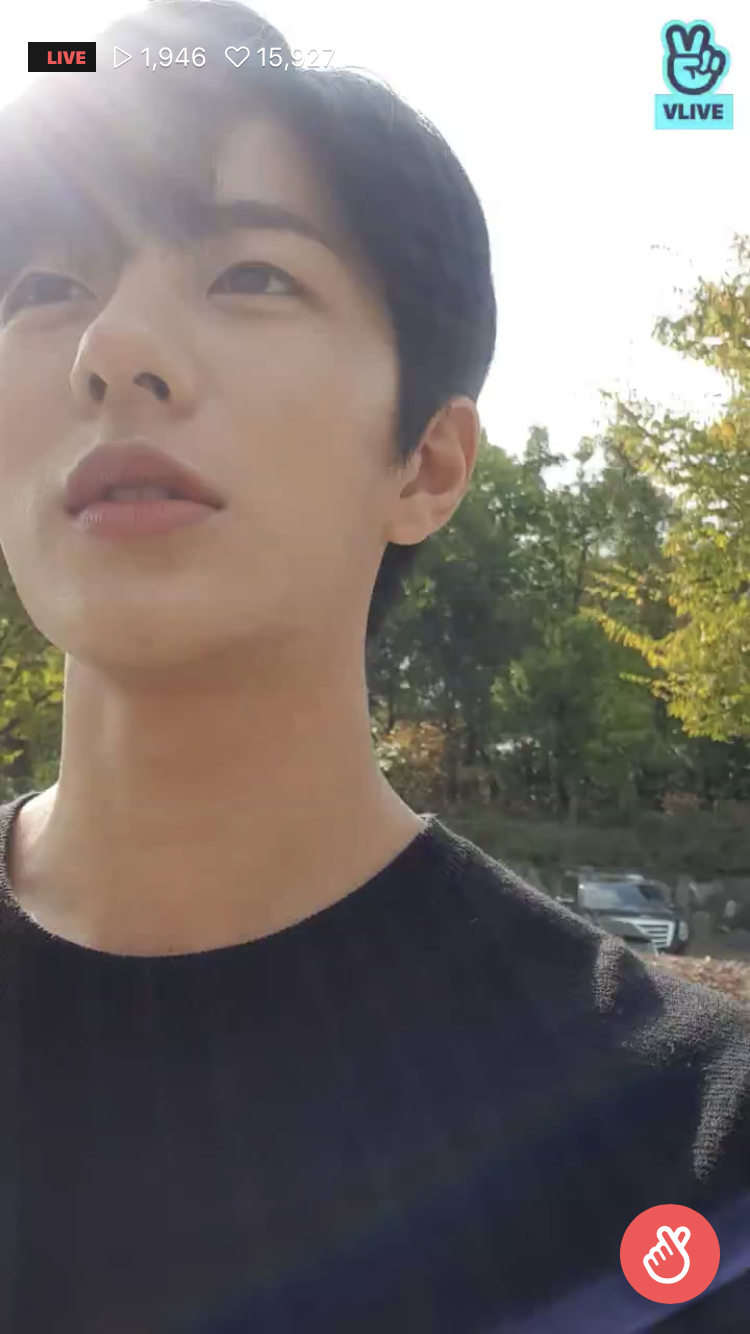 최보민 아침부터 브이앱으로 모든 니스들 영상통화하는 기분 느껴... | 인스티즈