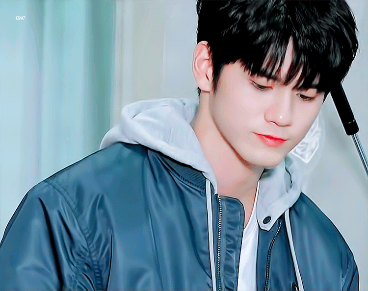 완전 말랑하고 귀여운데 잘생긴 옹성우 볼 사람 | 인스티즈