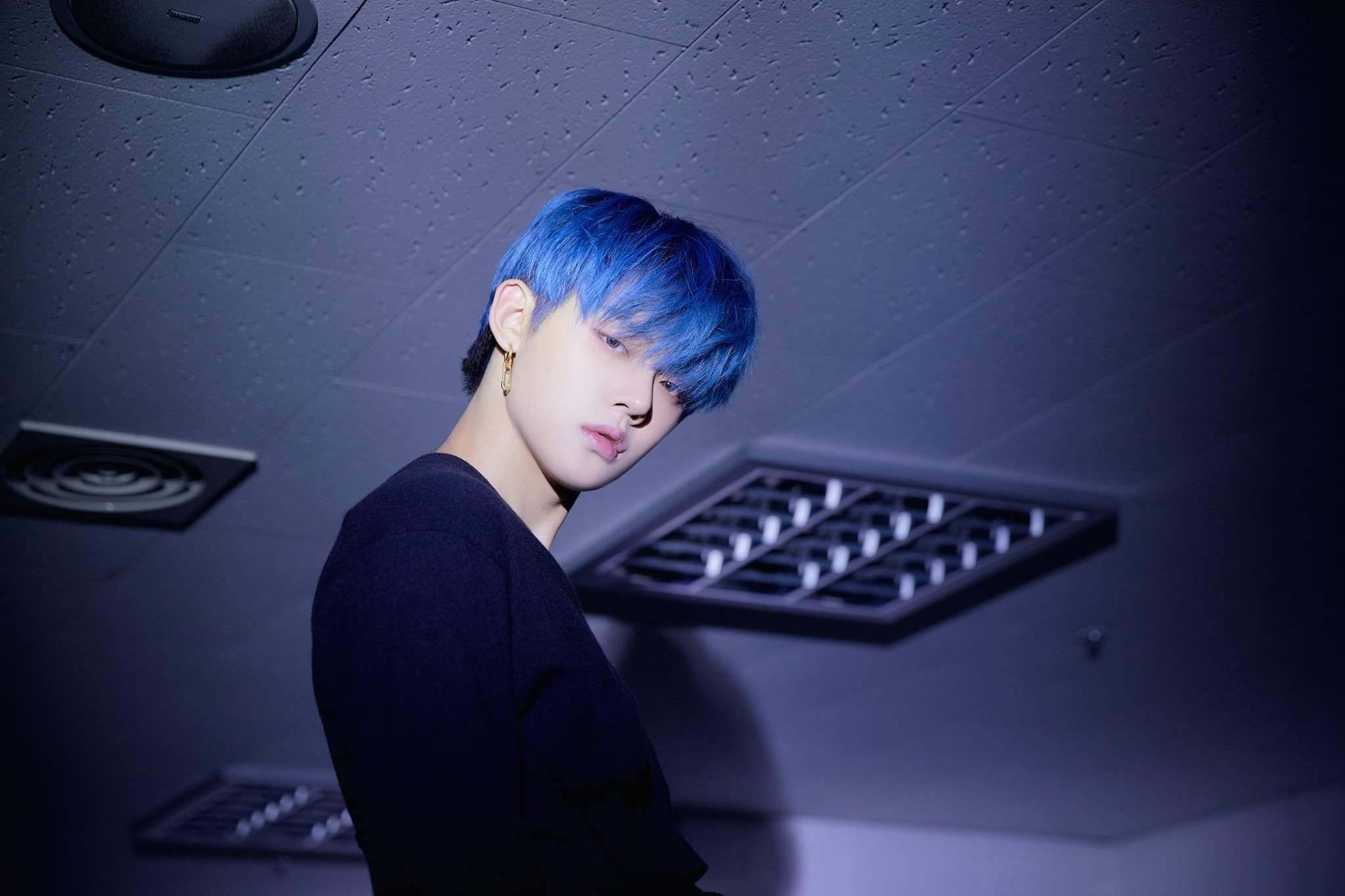 얘 진짜 뭐하는애야 | 인스티즈