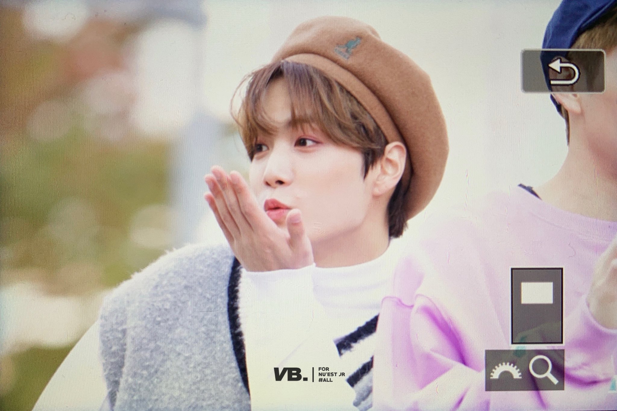 뉴종현 관심 있는 사람 좋아하는 사람 잘생긴 얼굴에 예쁜 착장 보고 싶은 사람 등등 그냥 다 들어와봐 | 인스티즈