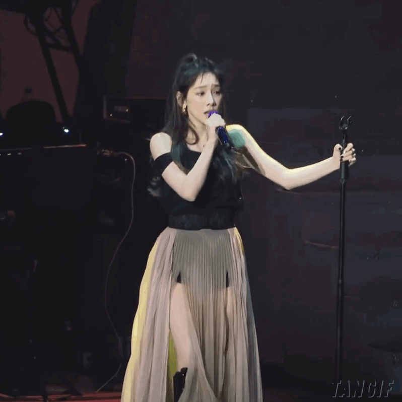 태연이가 시상식 같은데에서 사계부르고 불티 무대한다고 생각해봐 | 인스티즈