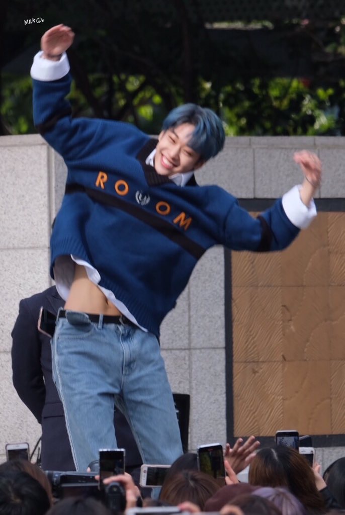 김동현 폰케이스 임영민이 찍어준 사진임ㅋㅋㅋㅋㅋㅋㅋㅋㅋ | 인스티즈