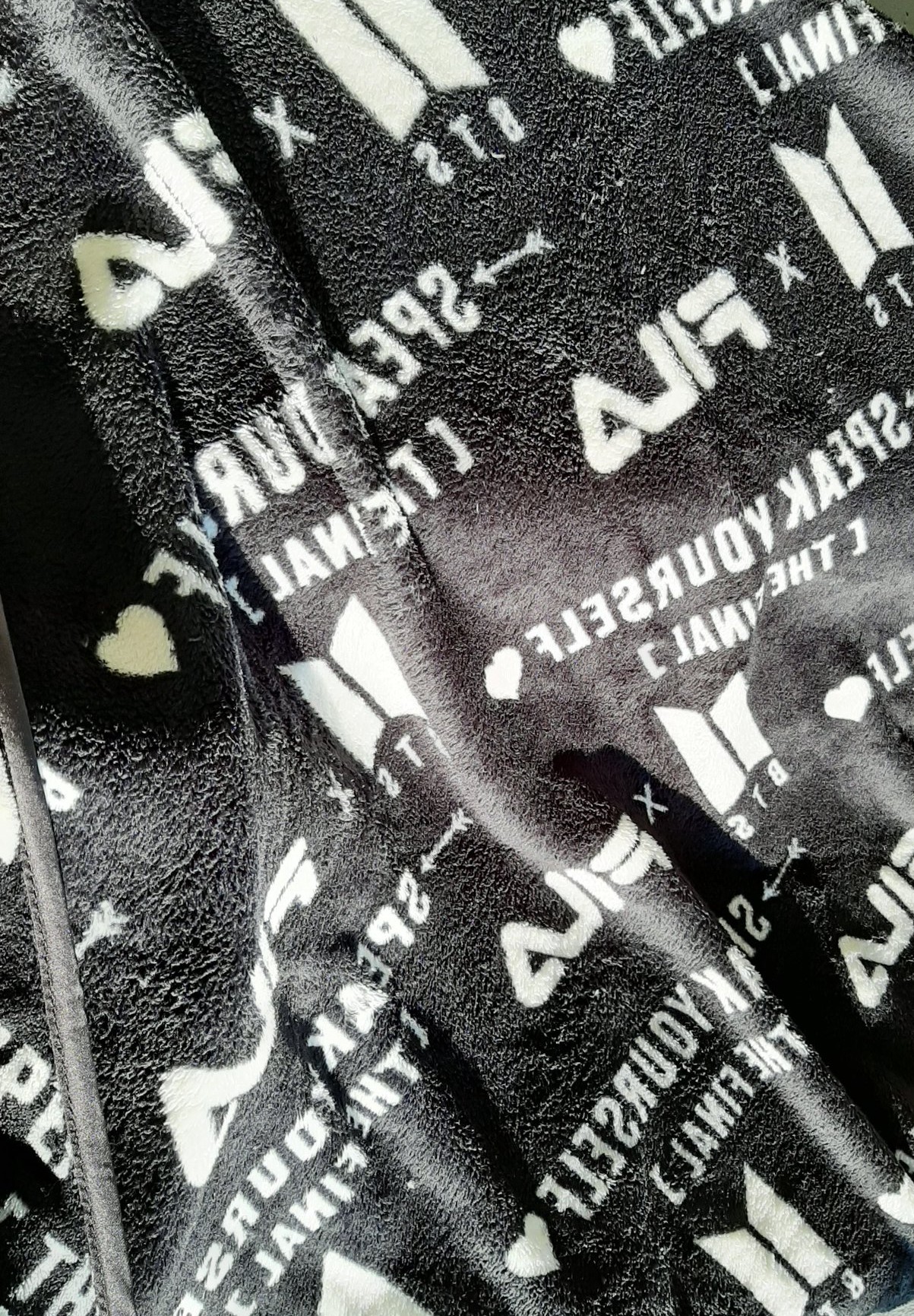 휠라는 이제 방탄팬들한테 혼날 일만 남았구나ㅋㅋㅋㅋ | 인스티즈