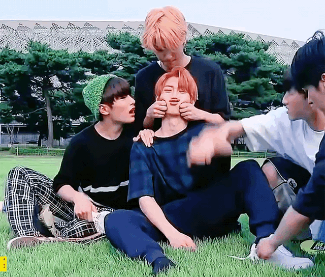 얘 한국이름 이용복인거 진심 평생 적응 안될줄 알았는데 | 인스티즈