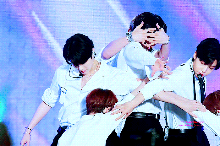 조승연 ㄹㅇ 표정 잘쓰는거 이안무에서 느낌 | 인스티즈