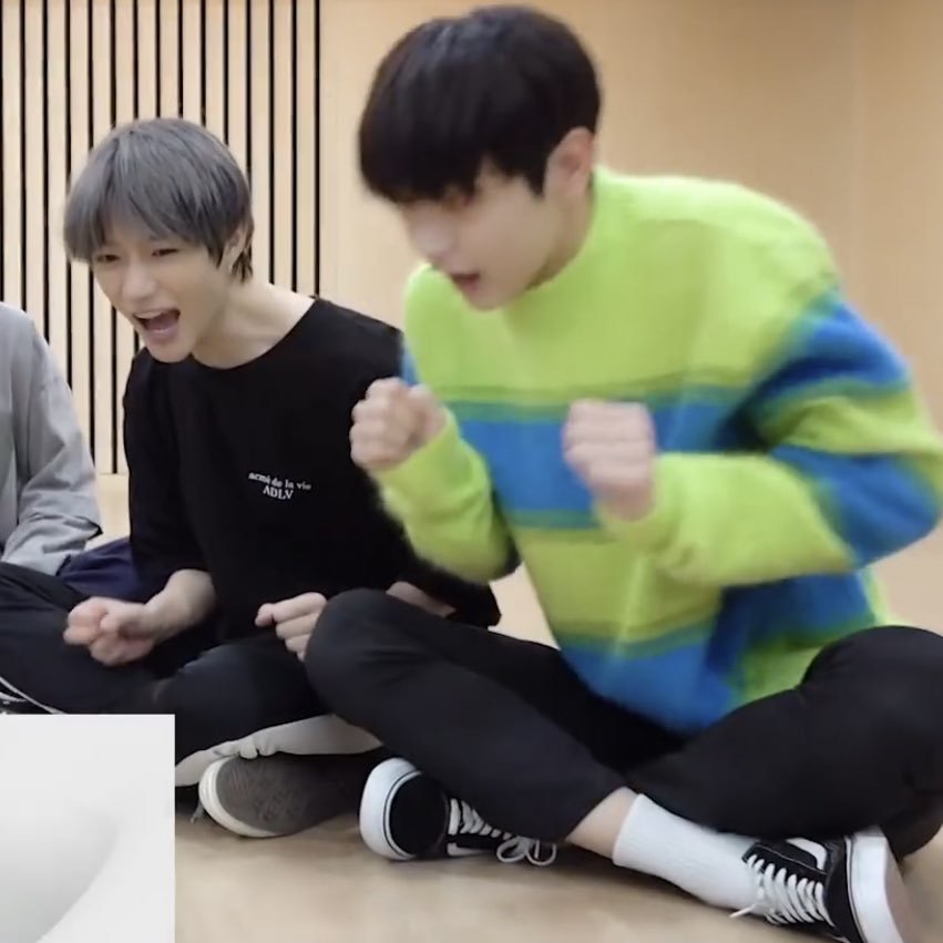 투바투 이겈ㅋㅋㅋㅋㅋㅋㅋㅋㅋㅋㅌㅋ상황 너무 잘 보이지 않닠ㅋㅋㅋㅋㅋㅋㅋㅋ | 인스티즈