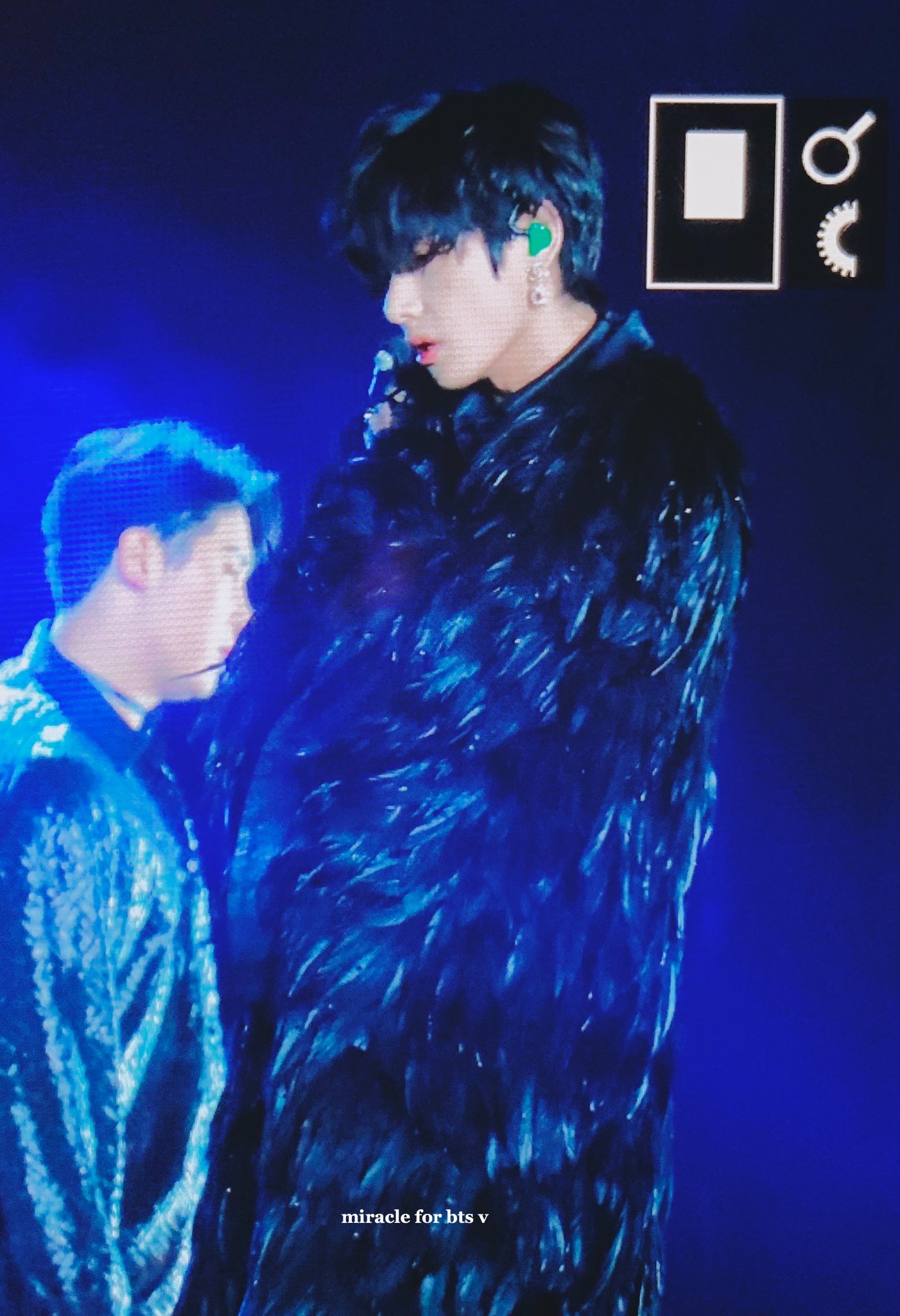 오늘 방탄콘에 공작새 한마리가 오셨다 | 인스티즈