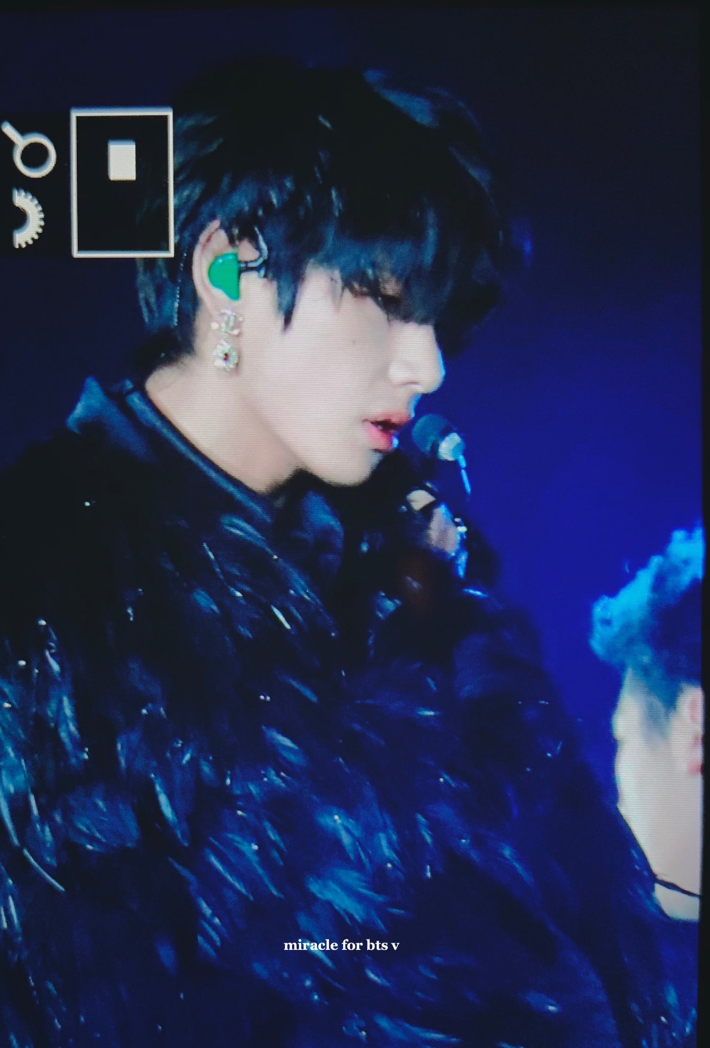 오늘 방탄콘에 공작새 한마리가 오셨다 | 인스티즈