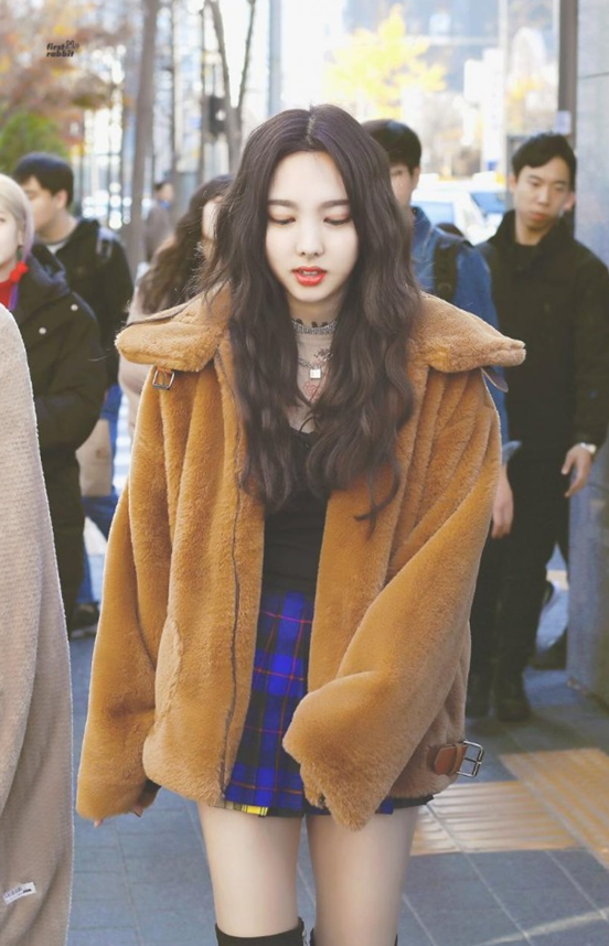 가을을 맞이해 영혼까지 긁어 모아본 나연 사복 ((스압주의)) | 인스티즈