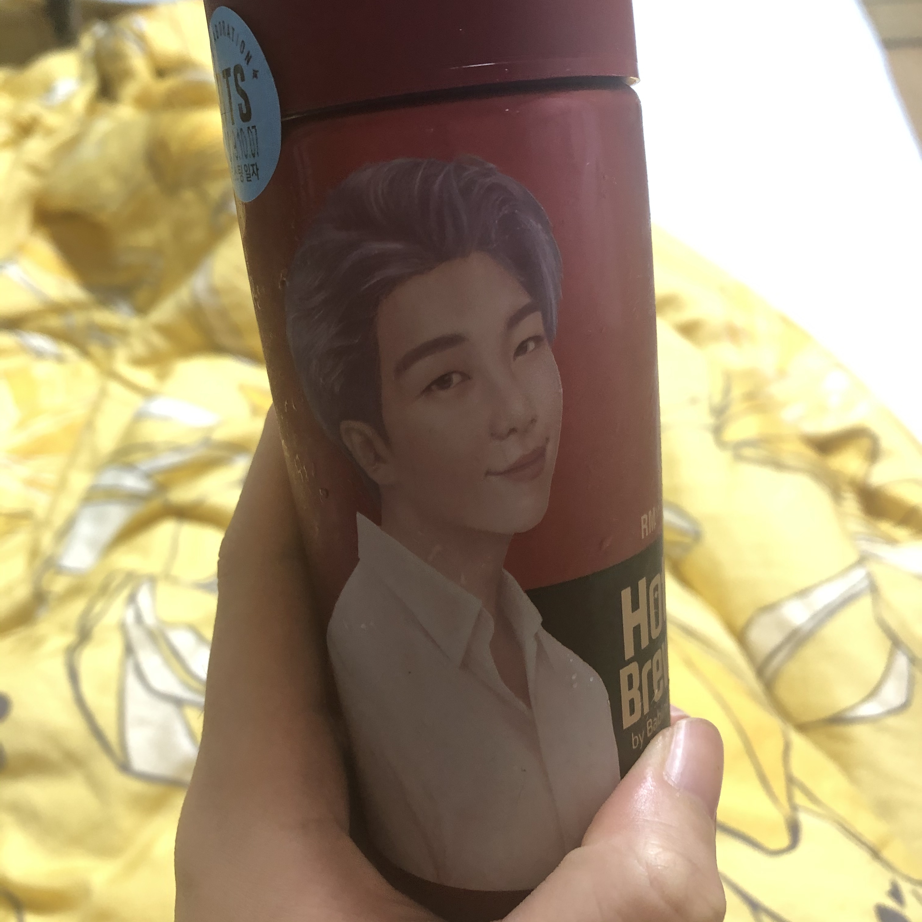 방탄 커피 마시는데 이거 알엠이 아니라 되게 위너 이승훈같아 | 인스티즈