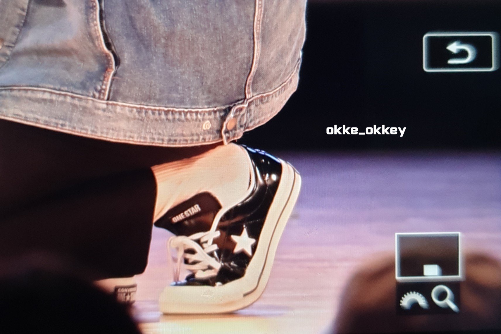 김재환 발 진짜 족구매 ㅠㅠㅠㅠㅠㅠㅠ | 인스티즈