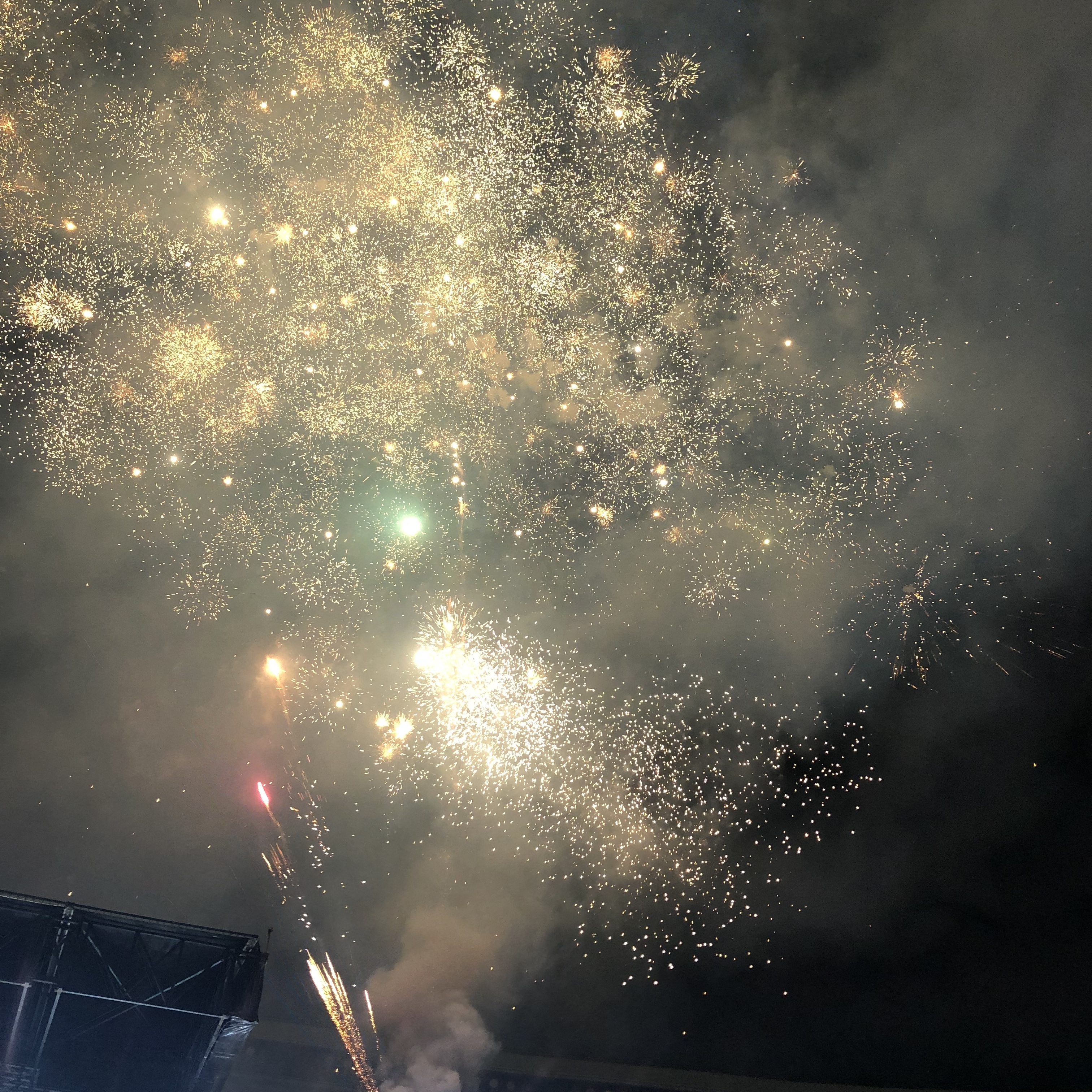 오늘 방탄콘 진짜 불꽃놀이 축제 저리가라였음 | 인스티즈