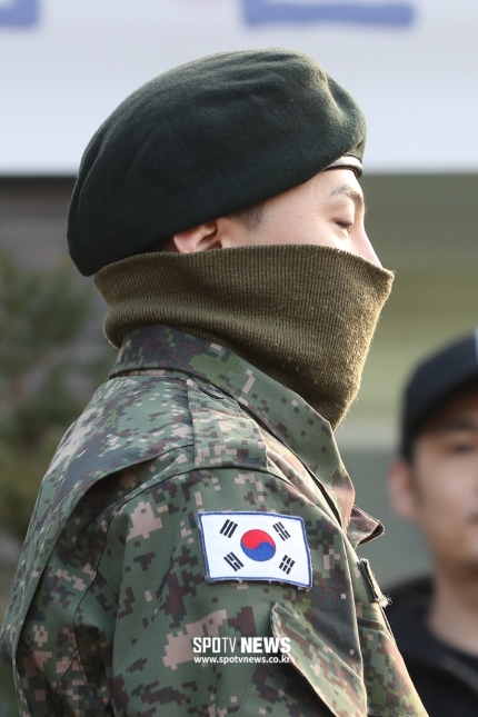 지디 화보짬바 어디안간다 크으 | 인스티즈