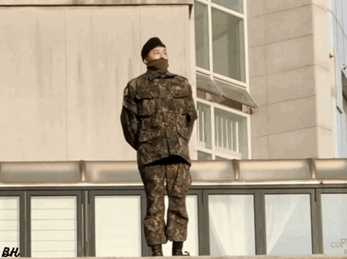 지디 웃는거 뭐냐고 입가려도 다보인다고ㅠㅠㅠ | 인스티즈