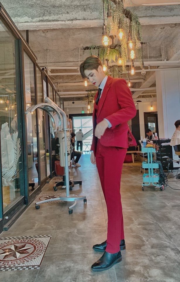 얘 다리길이만 이메다 아니야? | 인스티즈