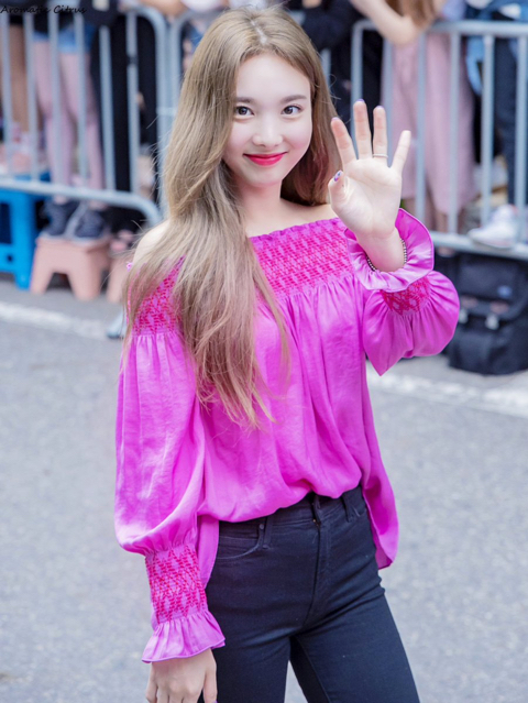 가을을 맞이해 영혼까지 긁어 모아본 나연 사복 ((스압주의)) | 인스티즈